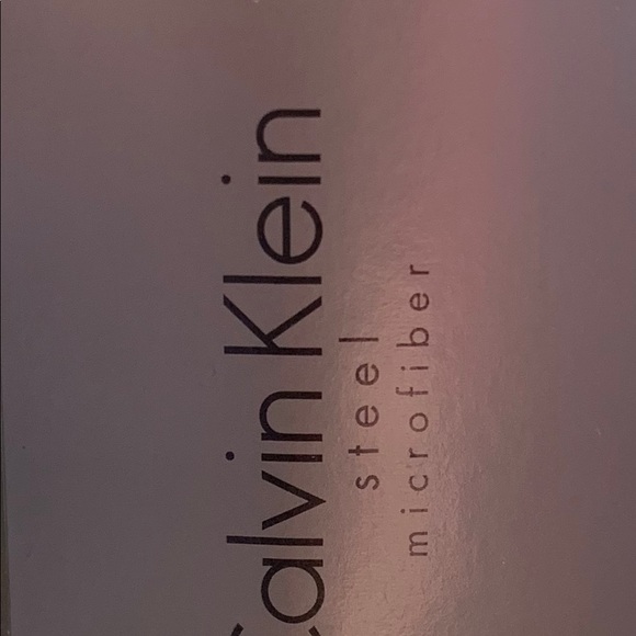 Calvin Klein Steel Microfiber low rise trunk - Picture 3 of 4